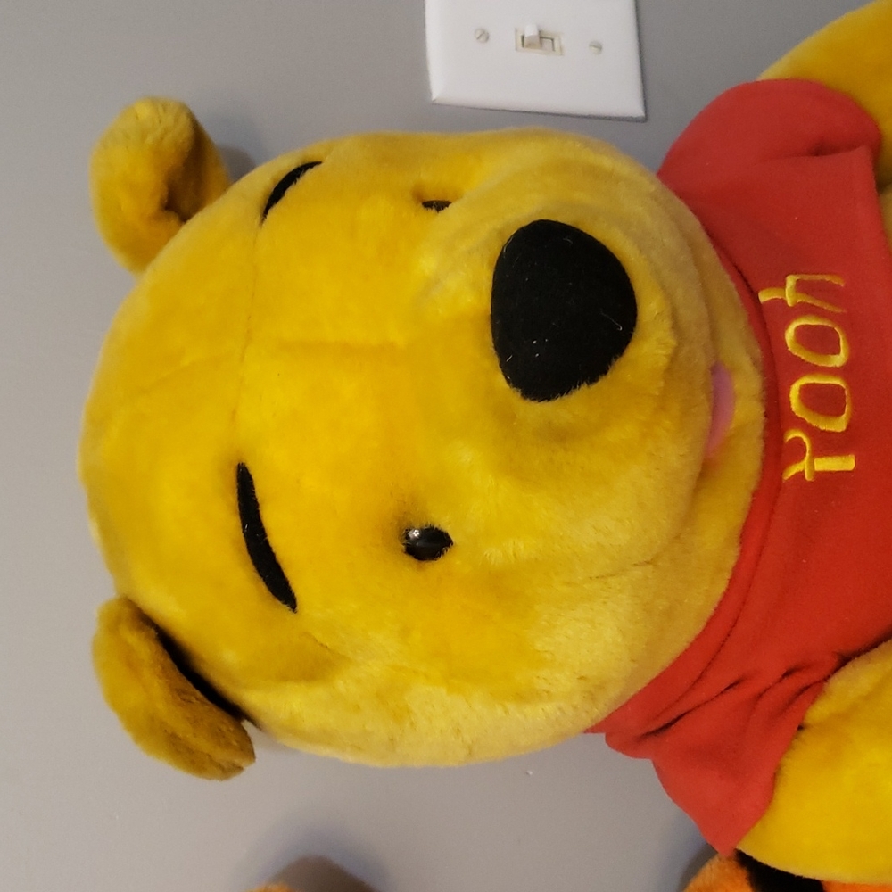 ❌2 Working Talking Tigger and Pooh Vintage Plushies - Picture 3 of 7